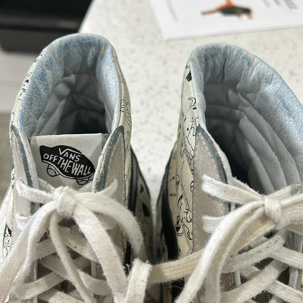 Vans x Disney 101 Dalmatians RARE Sk8-Hi High Top Lace Up Sneakers - Size 10